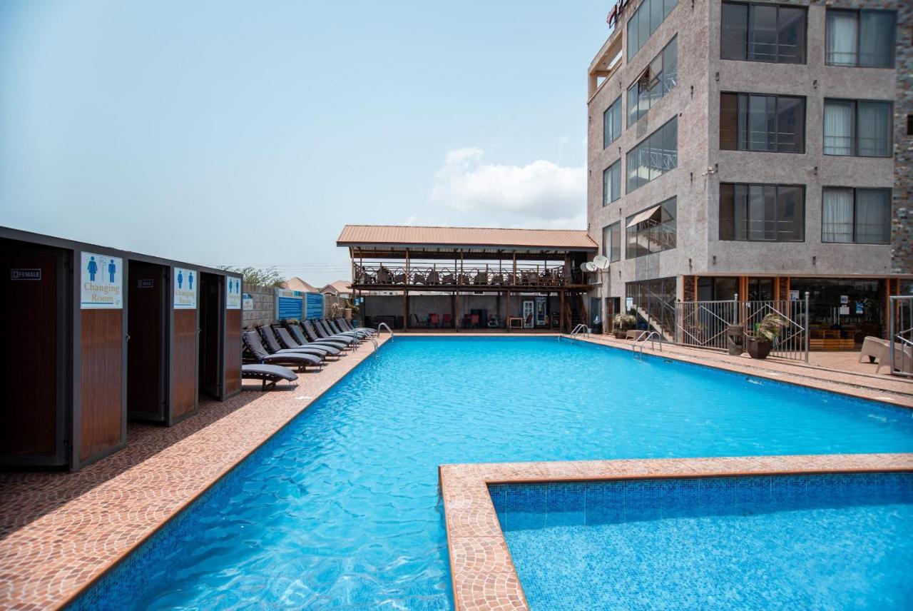 Plus 33 Hotel Nungua Exterior foto